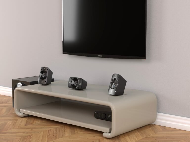 logitech 121
